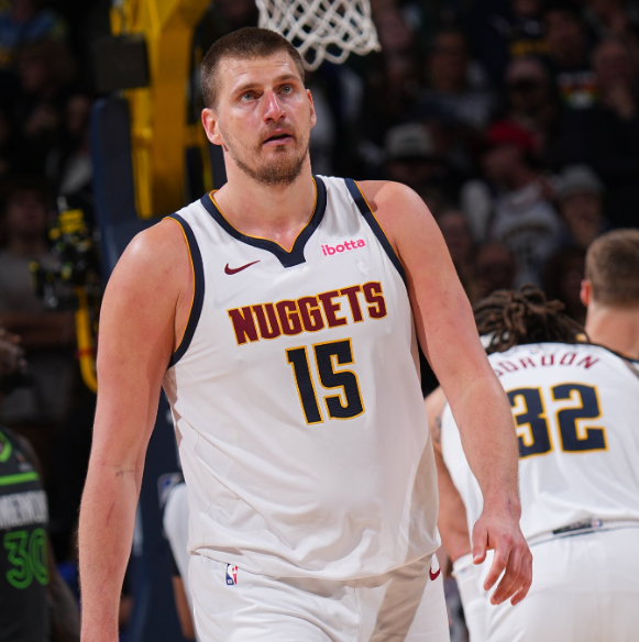 冈萨雷斯出 冈萨雷斯出